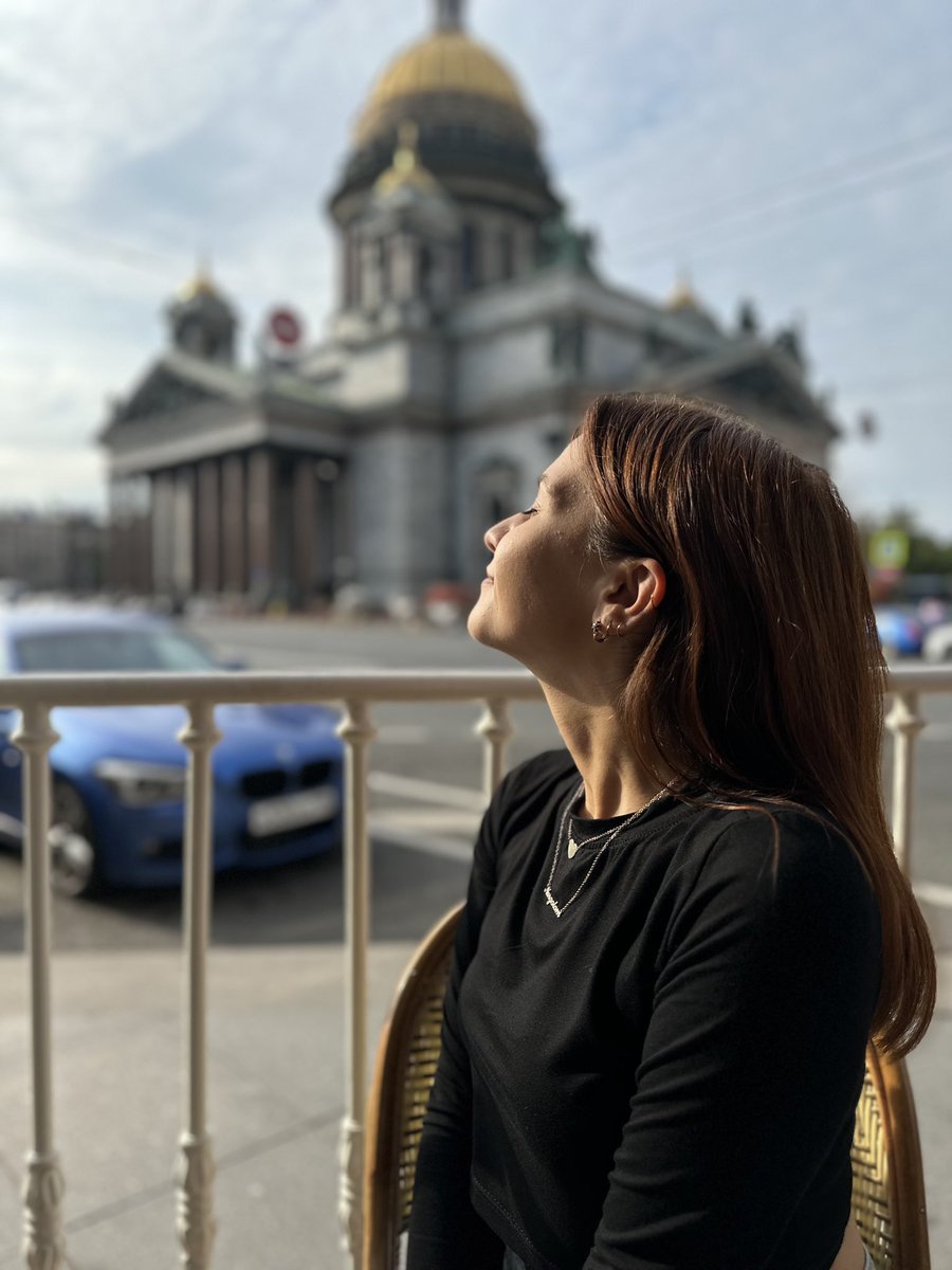 Просто мое состояние когда я в СПб 🫠
18 часов это очень мало, но я была в одном из своих самых любимых городов и увиделась со своими близкими и оно того стоило 🫶🏻
#санктпетербург