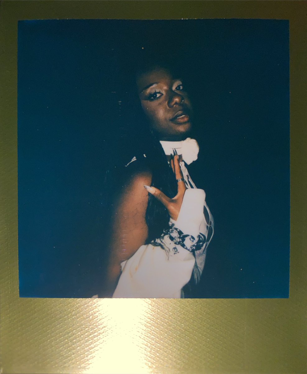 katekillet's tweet image. Congratulations to my Bitch Punk icon @DEBBYVENDREDI on winning the @PolarisPrize! 

📸 @Polaroid pix by me from The Gala tonight etc ( @katekillet on IG for more 💋🔪) #Polaris23