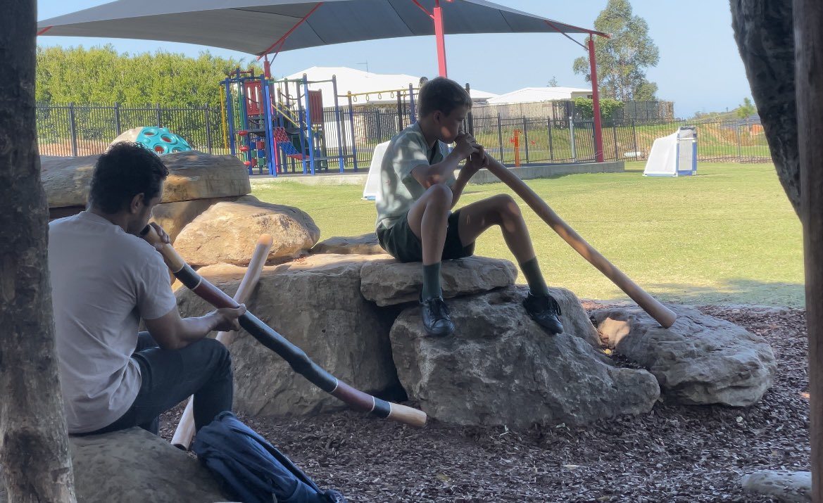 mhocmob's tweet photo. Great way to end the last week of term with Manduway, on country with the sound of the didgeridoo. 🖤❤️💛 https://t.co/NqmT6m5p2C