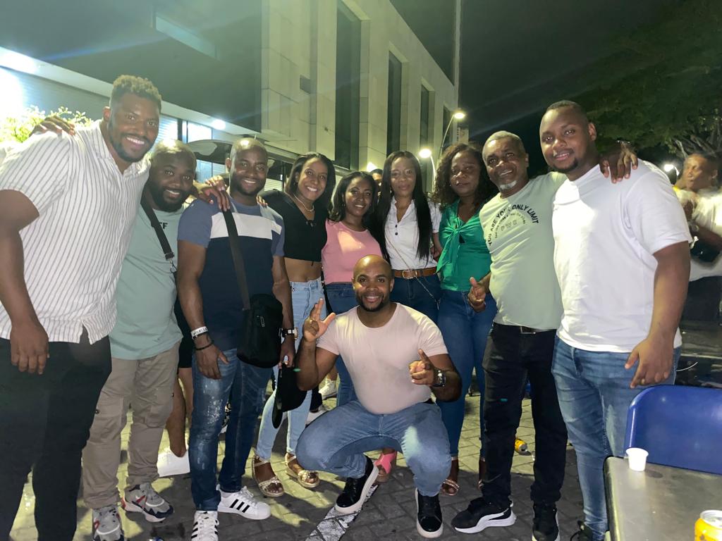 dainer50's tweet image. Los momentos de felicidad son los que quedan en nuestros recuerdos #family