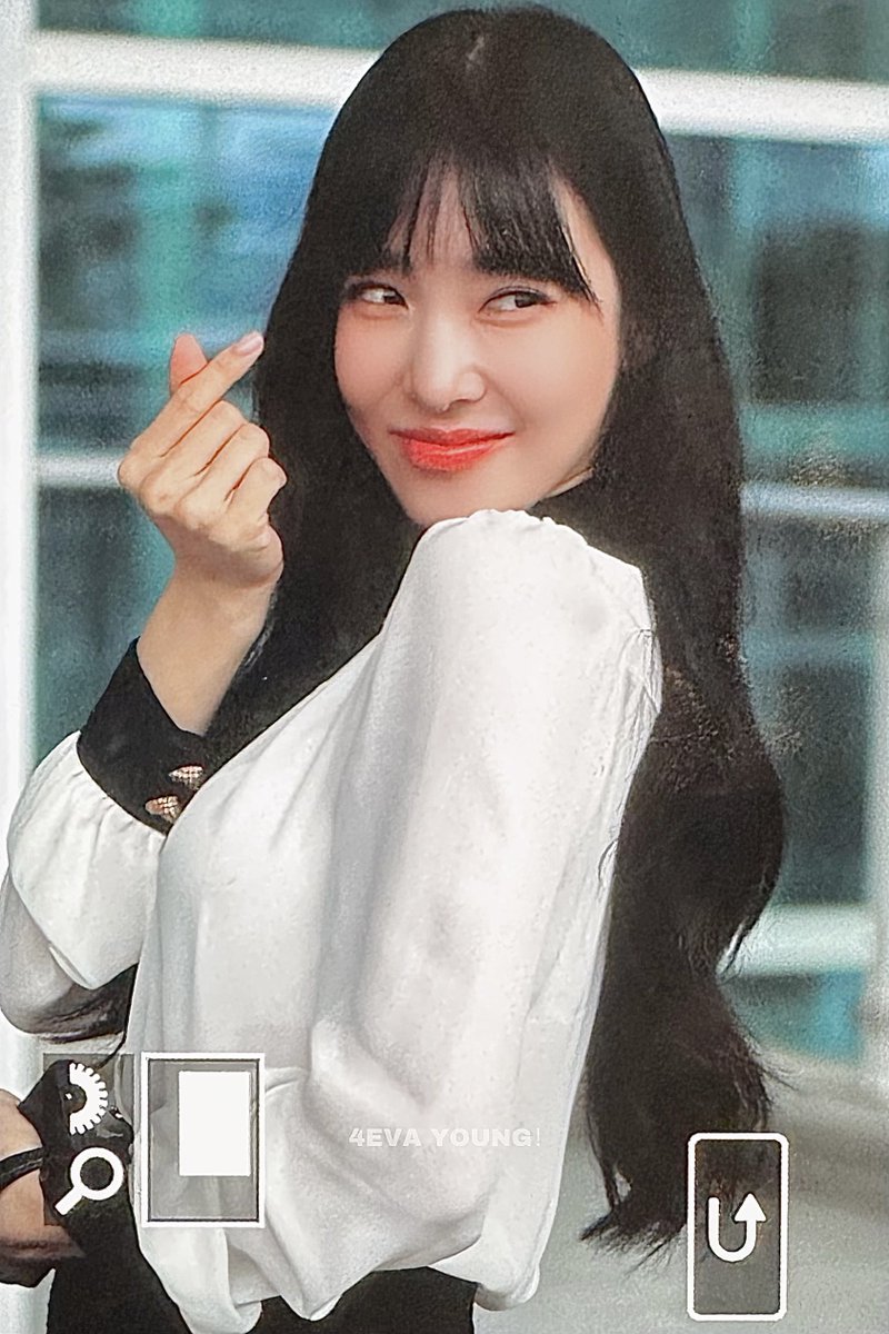 4EVAYOUNG801's tweet photo. 230920 🫰💞  #티파니 #티파니영 #Tiffany #TiffanyYoung https://t.co/uNlfngXzVQ