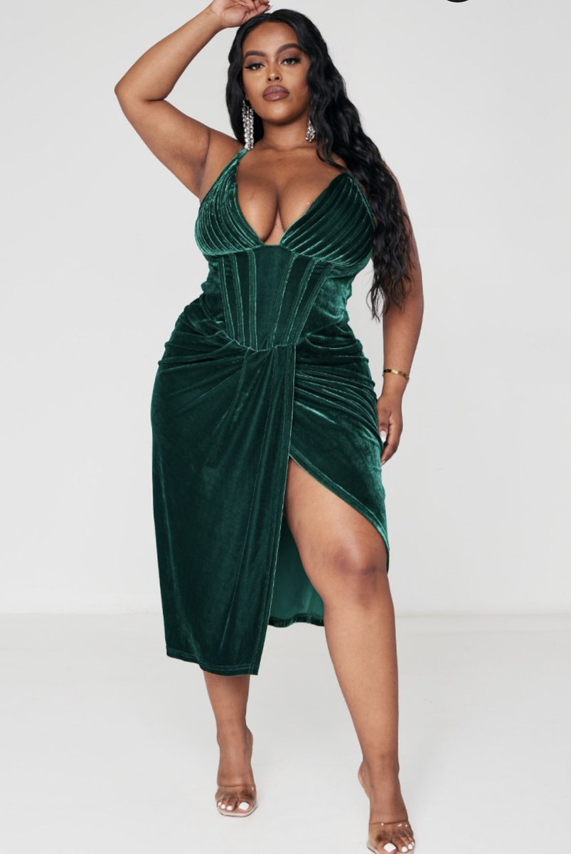 ariacbrent's tweet photo. @OfficialPLT can y’all PLEASE restock this dress soon ??  Like it only being available in a 5x right now is insane! I need this in my closet https://t.co/VxeOrkKUVk