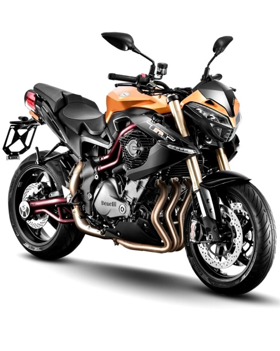 autotechlite's tweet photo. #benelli TNT 899🔥..The best looking flagship nakedsports from Benelli🔥..the true beast looking bike ever made!!.. should Launch in India??
.
@autotechlite 🇮🇳 for more amazing daily posts follow our page
.
#benellitnt #tnt #tnt899 #benellitnt899 #benelliarmi #benelliusa #bikes https://t.co/2I7Nkcy41f
