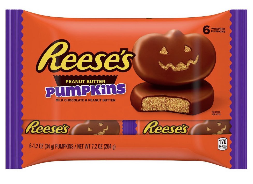 DarkHeartMary_'s tweet photo. @DarkJusticeHW —“My hellran, I received something today that might interest you.” Opening the box, she revealed a yellow dress, identical to Belle’s, and in the bag were Tootsie Pops and Reese’s peanut butter pumpkins. https://t.co/KR7LGVGoro