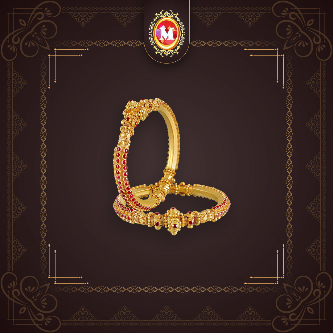 The Gift of Love ❤️

Visit Us - maniramjijewellers.in

#bengals #bangal #goldbengal #916gold #goldjewellery #antiquegold #goldset #bikaneri #jewelry #jewelleryshop #shopping #viral #viralvideos #viralreels #views #viralreels #mairamjijewellers