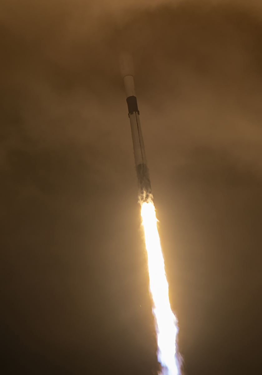 SpaceX's tweet image. Falcon 9 launches 22 @Starlink satellites to orbit from Florida