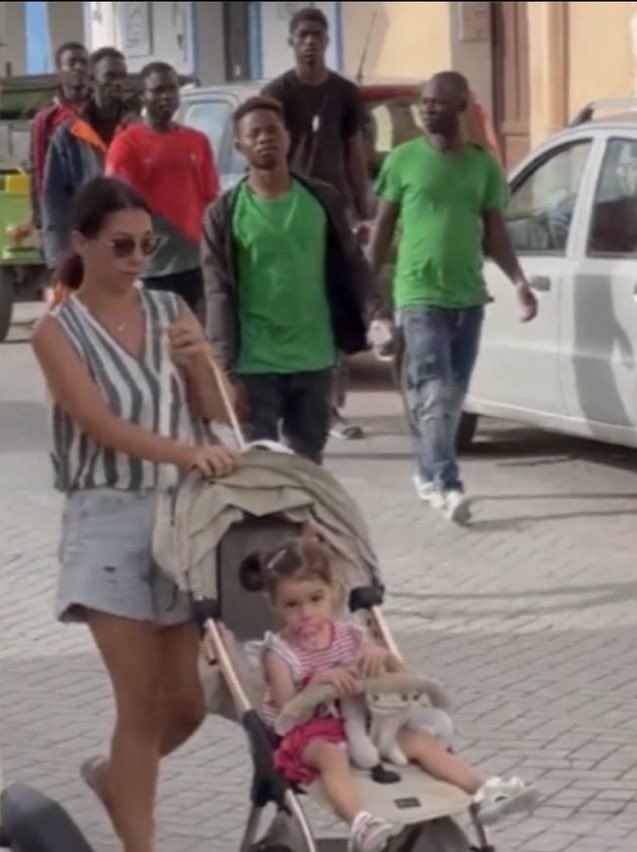 Doctor Tricornio tweet media