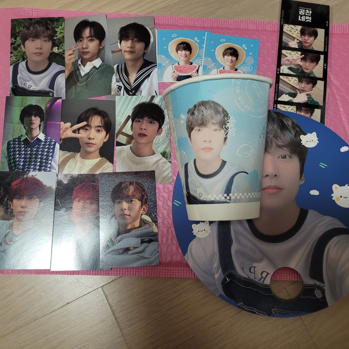 sandeulove_B1A4's tweet photo. #해피공찬데이 #공찬 #B1A4 
드디어 기다리고 기다리던 공찬 생카 특전이 왔어요오!! 보내주셔서 너무 감사해요💚💚
잘 간직하겠습니다🥰 https://t.co/ClawwOz5LY