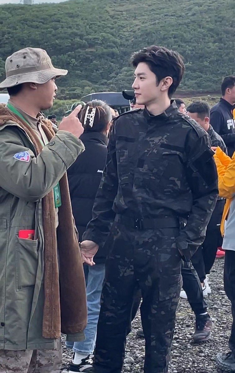 czy1029scorpio's tweet photo. A YuanBao shared her experience of talking with the producer of ‘ The White Olive Tree ’ today .

#ChenZheyuan has been only candidate for Li Zan . For the role of Li Zan , CZY is the producer’s only choice . https://t.co/ahNZjlsNZB