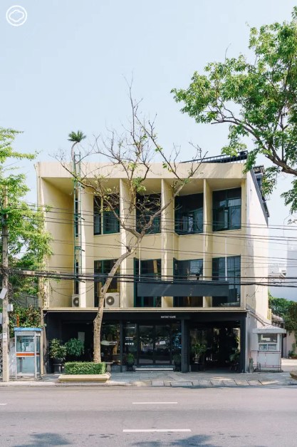 readthecloud's tweet photo. เยือน #MATDOTArtCenter ศูนย์รวมศิลปะระดับโลกนับร้อย แกลเลอรีที่ตอนนี้จัดแสดง #AfterSunflowers ภาพดอกทานตะวันของ #แวนโกะห์ เวอร์ชันตีความใหม่ จนถึง #JapaneseMovement สำนักพิมพ์ และที่พำนักศิลปิน #ถนนหลานหลวง #กรุงเทพ https://t.co/W3D7VLNDI6 https://t.co/TI1NBhryBc