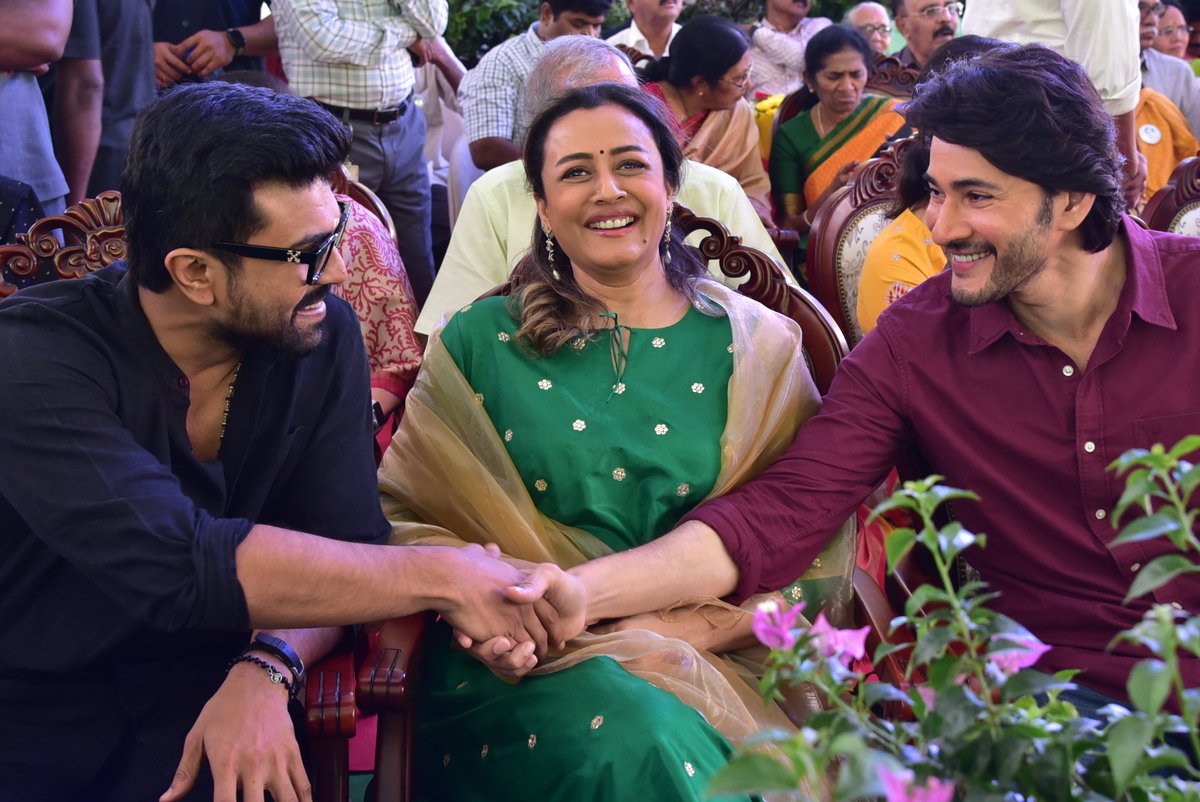 Ramcharan & Babu Shares Moments Together At ANR Centenary Celebrations 🎉 

#CelebratingANR100 #ANRLivesOn 
#MaheshBabu #Ramcharan