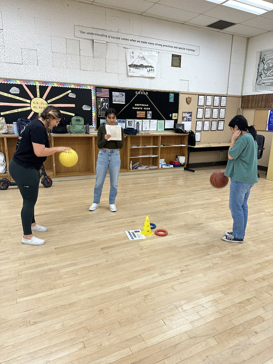Dr_AmandaYoung's tweet photo. Learning and practicing ball skills with our elementary classroom teachers! ⚽️🏀🎾 #KIN476 #GoBeachGoTeach https://t.co/bvVZRt91Z9