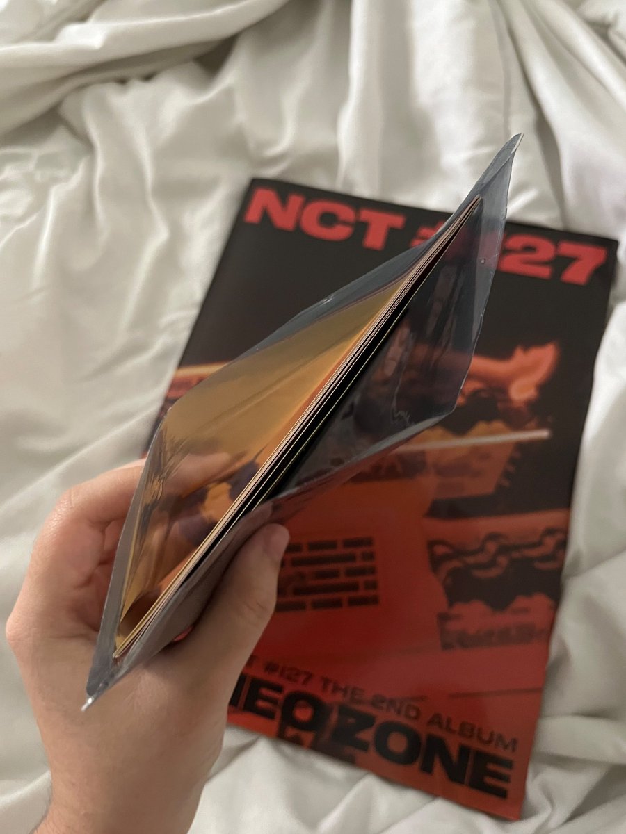 cherielsje's tweet photo. WTS IN RUSH

album nct 127 neozone t version (no photocard) harganya offer ajaa di dm, help rt

wts wtb album nct 127 dream https://t.co/IE6rzf7CrA