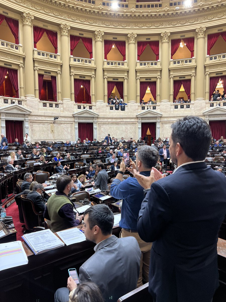 ferrermarcos's tweet photo. Hoy es un día histórico, logramos la media sanción para la creación de la Universidad Nacional para Río Tercero. Hace 28 años que luchamos por VERDAD, JUSTICIA Y REPARACIÓN. Por los que ya no están, y por los que seguimos luchando, la Universidad a un paso de ser una realidad. https://t.co/zaPB3WsYIY