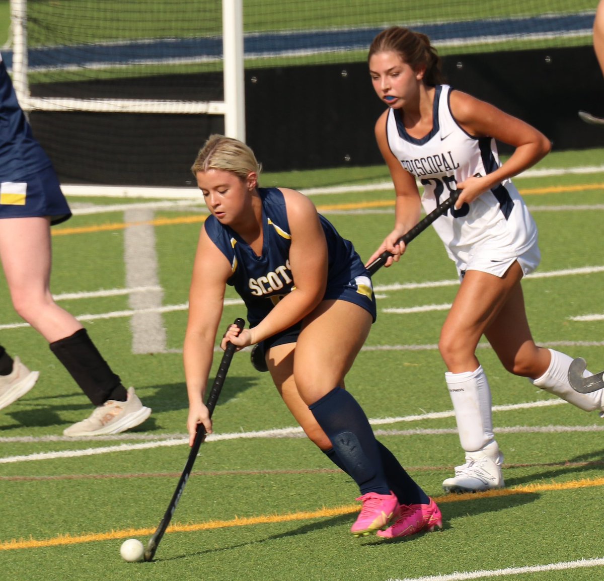 Trying something new during soccer off-season and had my first assist during today’s game! #goscots #hpfieldhockey