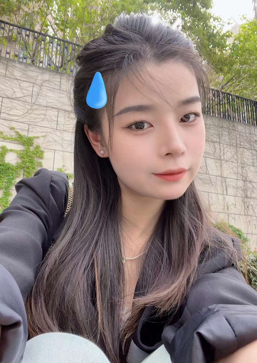 ddddasdadj's tweet photo. 长沙好热 https://t.co/L5XrvSz9Ac