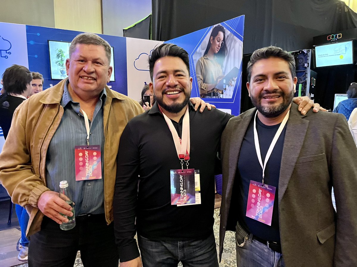 CODIGO_GO's tweet photo. Hoy tuvimos la oportunidad de disfrutar del #TrainingDay 2023! 🎉

Agradecemos la oportunidad de ser nominados como FINALISTAS  al premio “El Emprendimiento del año” 😀🎊 

Por nuestra  aplicación para residénciales y edificios www.Accesa2.vom

#TD23 #trainingday2023 #ACCESA2 https://t.co/834A9uN9Qk