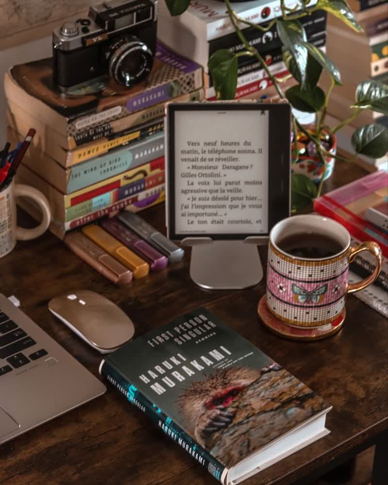 Me_DayByDay's tweet photo. All I need is hot coffee and a good book https://t.co/2QJj8hj1oc