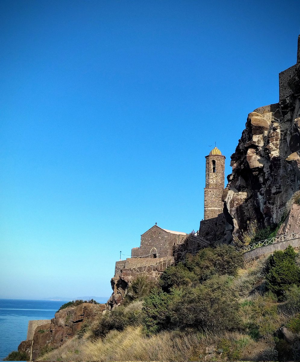Castelsardo.. Sardegna.. Buongiorno mondo 👋☕📷😀👍🌺
#Sardegna 
#sardiniaforyou