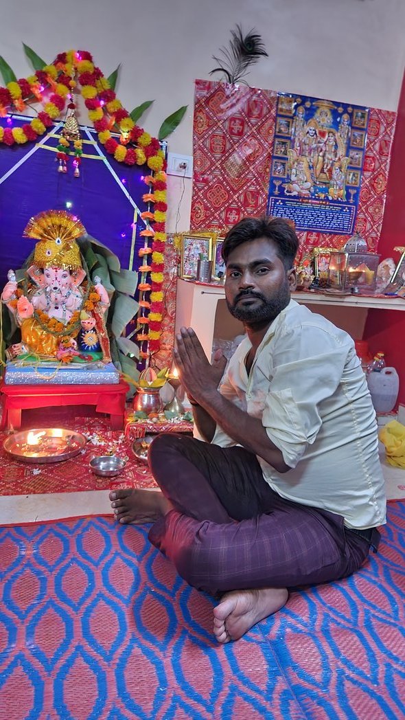 Neerajkuma39331's tweet photo. Happy Ganesh Chaturthi 🙏♥️ https://t.co/sfHasTJRlr
