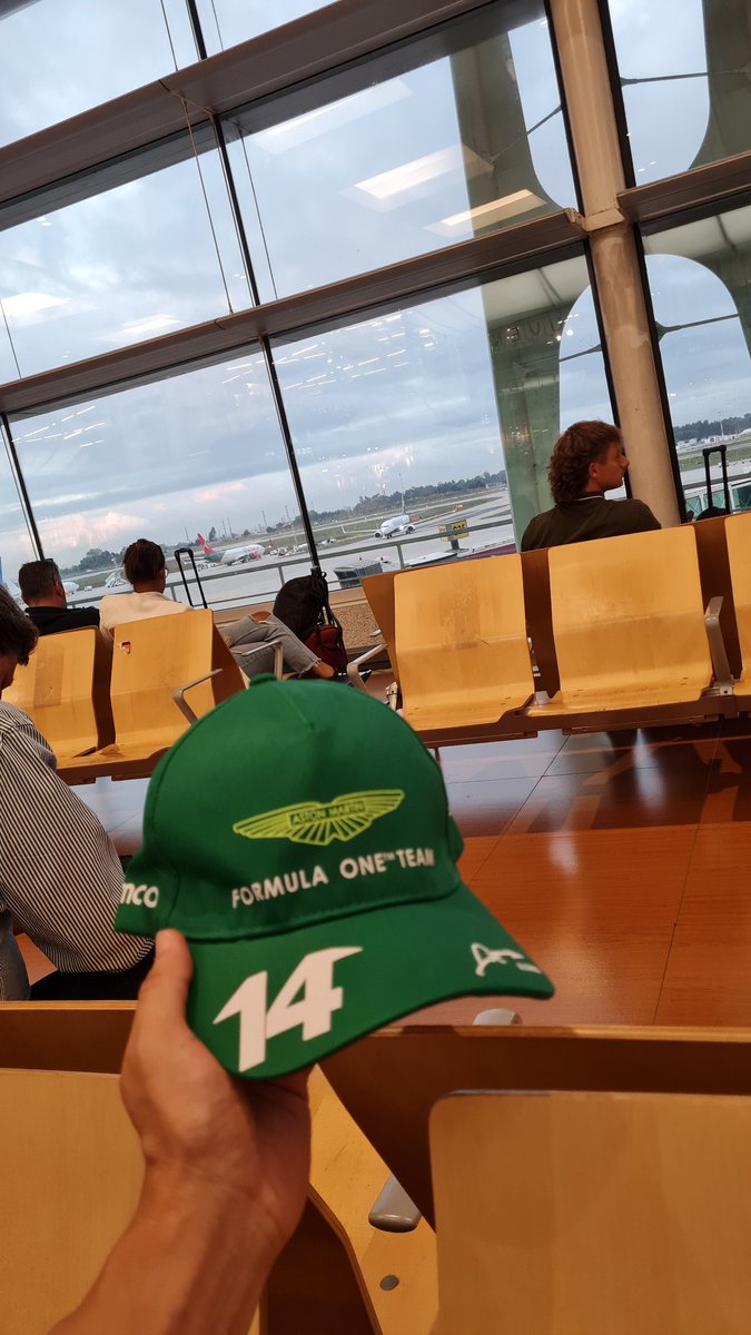 San43Daniel's tweet photo. @Nanosecso necesitamos tu ayuda para sacarnos una foto con el Nano @alo_oficial @AstonMartinF1
Vamos a Japon a ver el #SuzukaGP
@franbarros5
@javifer_19 
@Raul_Ruloideo7 https://t.co/fN6IX4xtBA
