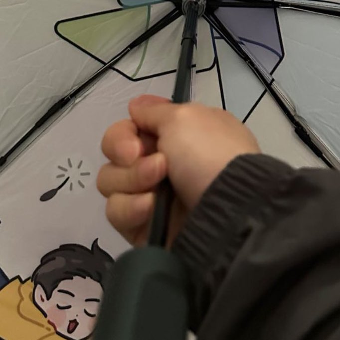 HandJaehwan's tweet photo. ☔️ #김재환 #KIMJAEHWAN https://t.co/8DF6lztoi1