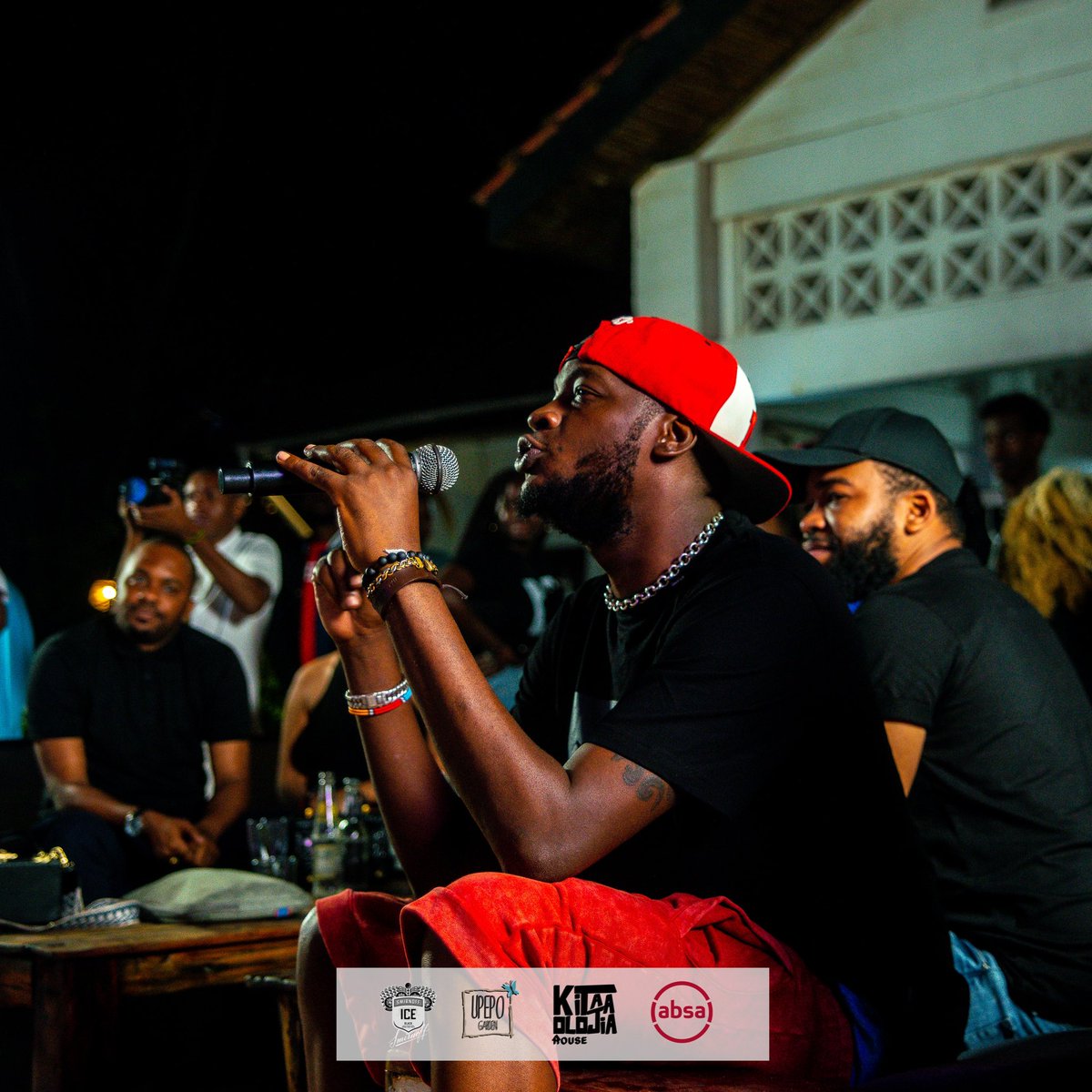 FidQ's tweet photo. MEN MEN MEN the podcast was super interactive @MichaelBaruti 

Hongera sana Maiko! 

We should definitely take our ‘traumas’ into consideration 📌

#OpenMicSunday https://t.co/tzkMjWrhno