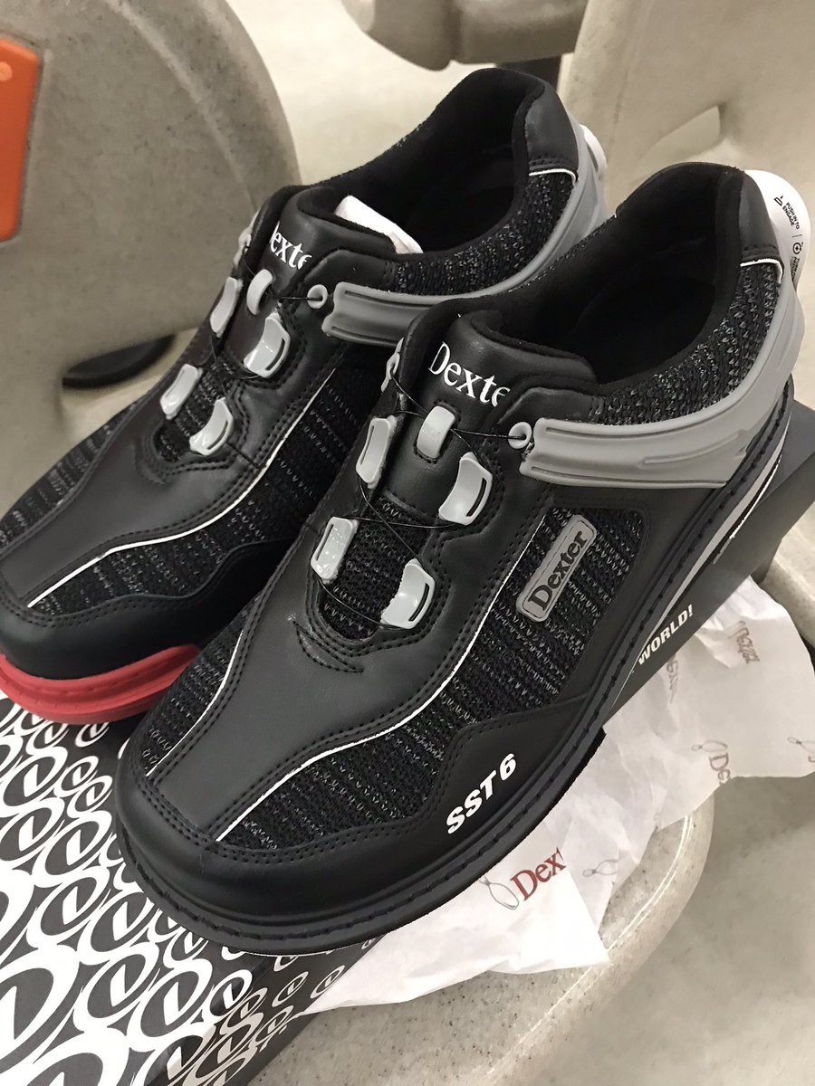 Bz_178bowling's tweet photo. SST6！
4年振りにシューズ買った〜
#サンブリッジ
#SST6 https://t.co/PYRLO441rt