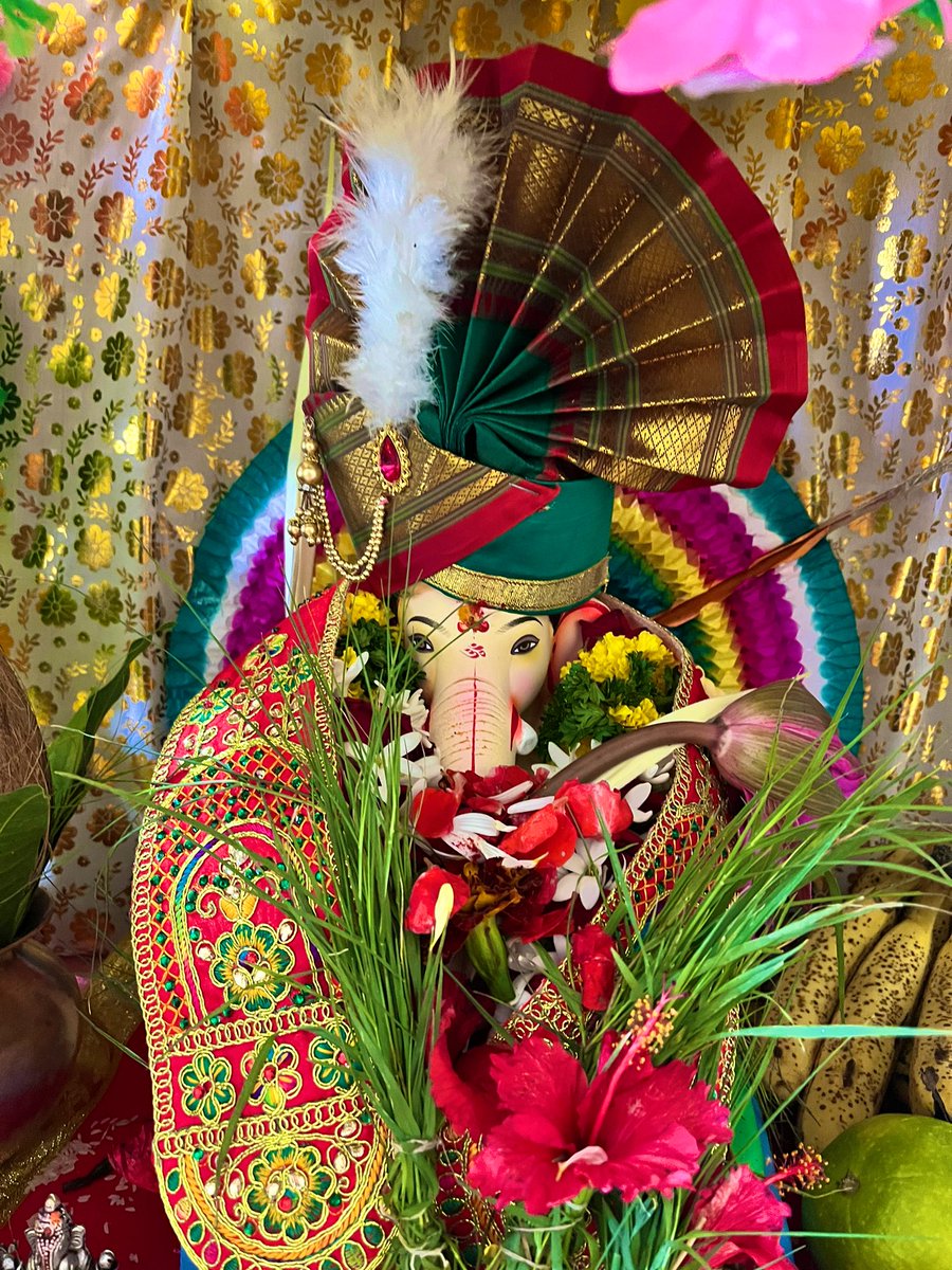 bezbora's tweet photo. Wishing everyone a very Happy Ganesh Chaturthi . #ganeshachaturthi #GaneshaFestival https://t.co/bKK8L5sPyw