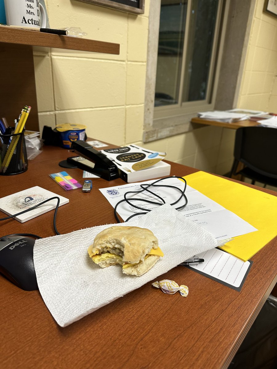 HopeisaStrat's tweet photo. When your cafeteria staff know what tired an hungry looks like, they pull out yesterday favorite breakfast!!!! Love our people #keehawkstrong https://t.co/6JRP8Y7iRq