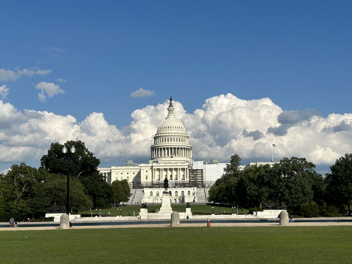 Andrew Zuckerman tweet media