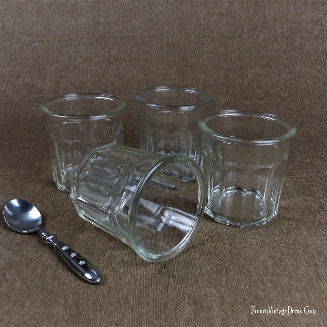 Set of 4 Vintage French Jam Jars
frenchvintagedecor.com/listing/157073…

#coctailglasses #drinkware #jamjars #candleholders #vase #etsy #weddingtable #tablescapes #glassware #countrylivingstyle #famhouseinteriors #bohohome #hyggehome #frenchvintagedecor