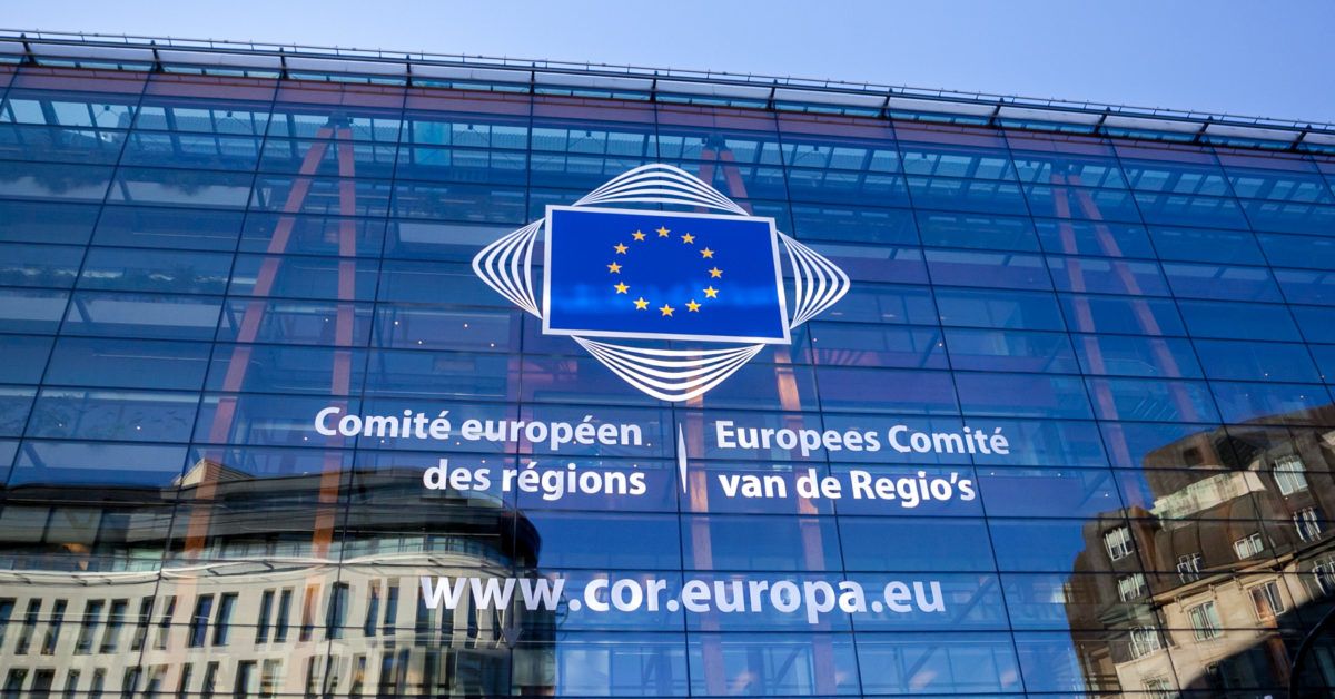 #TuOportunidadUE
¿Te interesaría disfrutar de una primera experiencia de trabajo en una institución de la 🇪🇺?

‼️ Te recordamos que tienes de plazo hasta el 30 de septiembre 🗓 para solicitar las #prácticas del Comité Europeo de las Regiones.

Más info🔗 cor.europa.eu/en/about/jobs/…