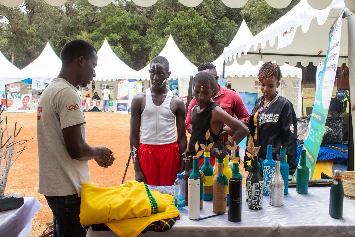 Wanavijiji_sdi's tweet photo. 🌍🌟 Exciting day at Rowallan camp as @Wanavijiji_sdi joins the community SDG Festival hosted by Vice Versa Global!! Our innovative climate action groups showcased how they're making SDGs a reality in their communities. The event aims to localize the SDG language.
 #WanavijijiVoices #Act4SDGs