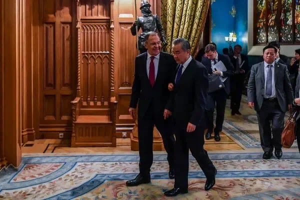 BeijingDai's tweet photo. To be fair, Wang Yi is currently the world's No.1 diplomat. Who else can achieve in-depth strategic communication with top diplomats from both the United States and Russia within 24 hours? https://t.co/tEwVKUmPvu