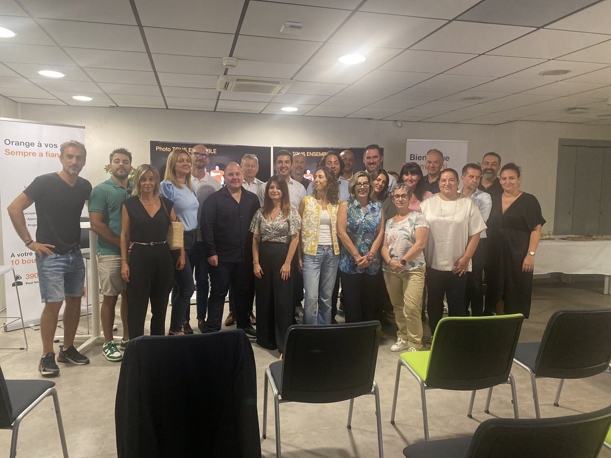 rab_pro's tweet photo. Quel plaisir de partager un moment avec les équipes @OrangeCorse Pro !
Tous les métiers réunis pour célébrer nos succès et partager nos ambitions 2023/2024.
#ExperienceClients #Conquête #Proactivité
De belles séquences collectives, fun et inspirantes ! 👏
#PourNosClients https://t.co/iKYw3lUBgw