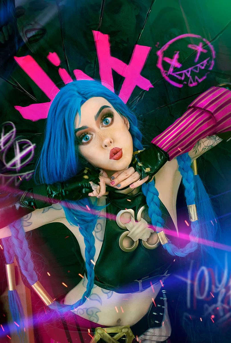 Eva Lara, una artista cuyo trabajo destaca por cosplay, fotografía, ilustración, 2D y diseño de personajes. Invitada al <a href="/UltimateZgz/">Ultimate Manga</a> <a href="/HIYArtist/">HIYA ☆ エバ</a> cinemascomics.com/hiya-eva-lara-…