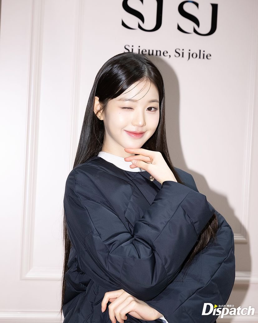 fr_everyoung10's tweet photo. 세상에서 제일 예쁜
#SJSJ 뮤즈 장원영 애교 3종 세트! 😘

#장원영 #원영 
#JANGWONYOUNG 
#ウォニョン  #アイヴ 
#IVE #아이브 https://t.co/qh0p3brMaD
