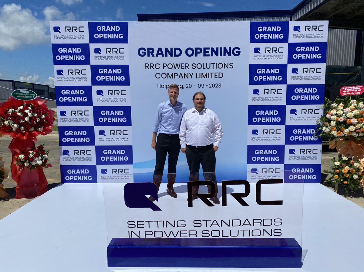 AHKVIETNAM's tweet photo. Today, Björn Koslowski, Deputy Chief Representative of AHK in Vietnam, participated in the opening ceremony of RRC Power Solutions in Dinh Vu - Cat Hai Economic Zone, located in Hai Phong Province.
 
#AHKVietnam #PartnerInVietnam #PartnerForGrowth #Manufacturing #FDI https://t.co/oaUyHtmYoM