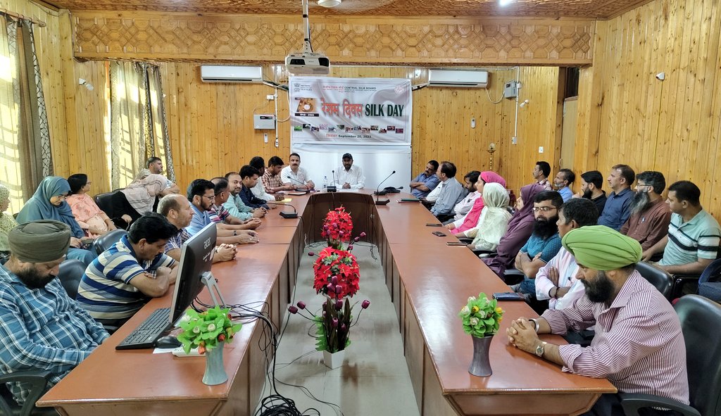 csrtipam's tweet photo. A special program at CSR&amp;TI, Pampore, with Director Dr. N.K. Bhatia, honors #Silkday and the auspicious 75th year of CSB's establishment.  Let's celebrate the profound heritage and potential of the silk industry.  @DrNKBhatiaCSB @csbmot @TexMinIndia #SilkHeritage https://t.co/fIMTREK0Un