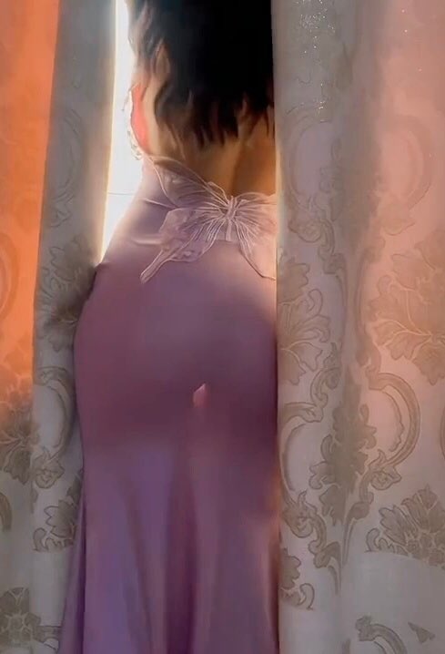 腰臀比绝绝子，最后一张漏光透涩，好诱惑！ https://t.co/zKurJXjMWE