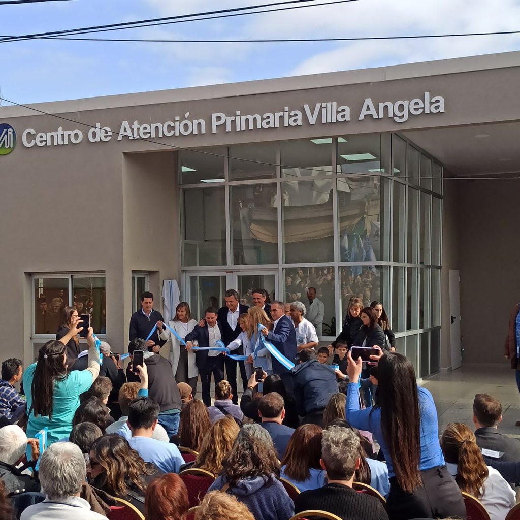 DanielLarrache's tweet photo. A media tarde, junto a @encuentroituza acompañamos la Inauguración del Centro de Atención Primaria de la Salud en Ituzaingo, con la presencia de @SergioMassa, @gkatopodis, @wadodecorrido, @ditulliojuli, @AlbertoDescalzo y @PablocDescalzo.

#Hilo https://t.co/nJx8WxCAf6