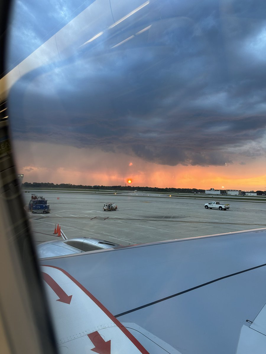 JoshSanders (@monitoringrf) on Twitter photo Pretty sunrise over <a href="/MKEairport/">General Mitchell</a> this morning. Rain showers to the South in the background. Pretty sunrise over <a href="/MKEairport/">General Mitchell</a> this morning. Rain showers to the South in the background.