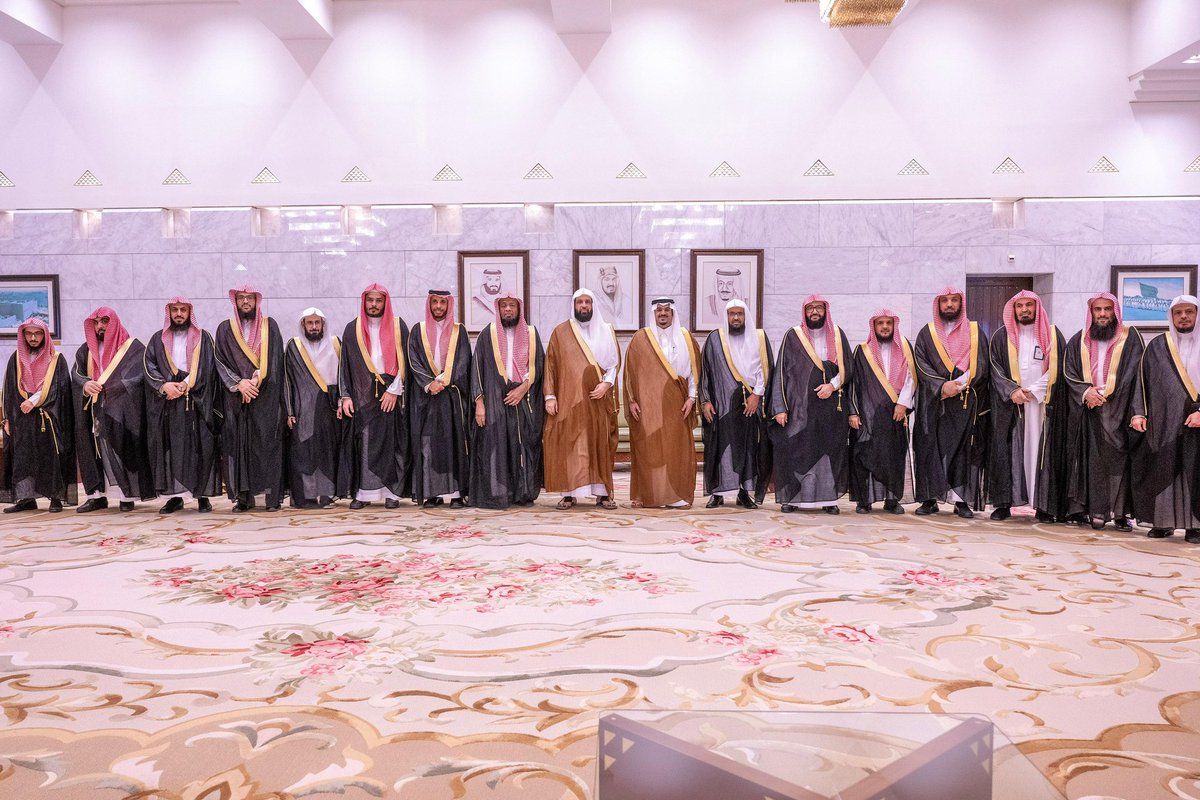 سمو نائب أمير منطقة #الرياض يستقبل رئيس هيئة الأمر بالمعروف والنهي عن المنكر.
new.riyadh.gov.sa/#/home/news-de…

#إمارة_الرياض