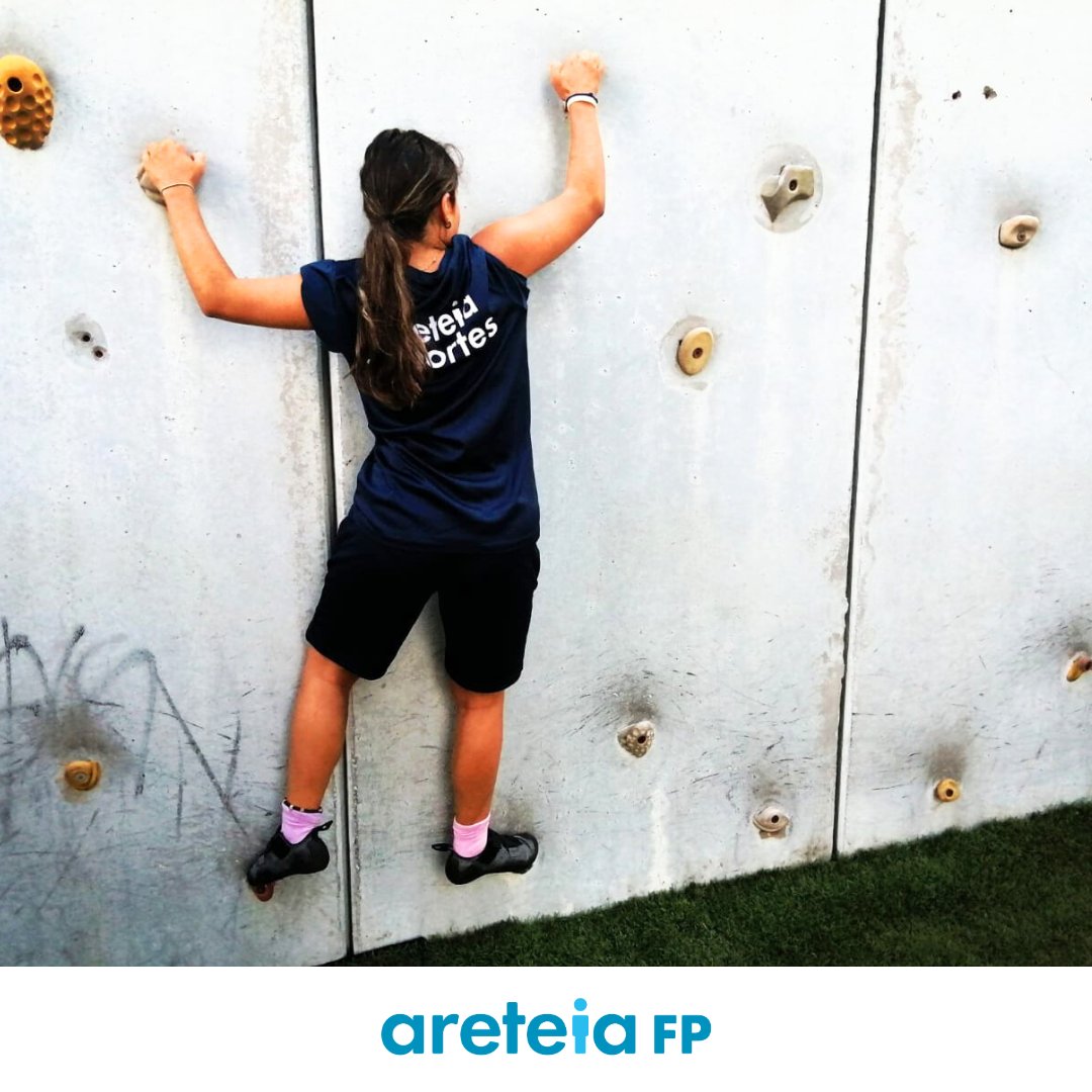 FP_Areteia's tweet photo. Nuestros alumnos de 2º de FP Deportiva de TEGUI dan un paso al frente con el inicio de sus clases de escalada en el complejo deportivo Dehesa Boyal, conquistando nuevas alturas, superando límites, aprendiendo nuevas técnicas y perfeccionando sus habilidades 
@deportesdehesaboyal https://t.co/OXyur8pAwG