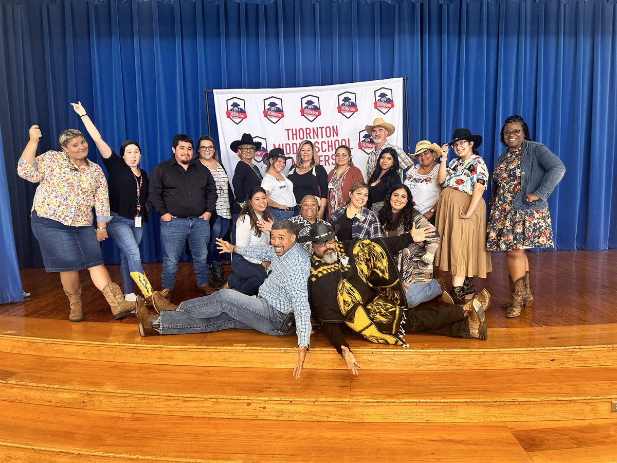 ReginalMitchell's tweet photo. Day 2-In honor of Hispanic Heritage month @ThorntonCFISD Thanks to everyone who joined in. #TTEAM @CyFairISD @SarahHarty3 @BecherMary @Kidzmartz @FelixKirk13 @brodriguez1225 @JenSeams https://t.co/DL37yaBLIo