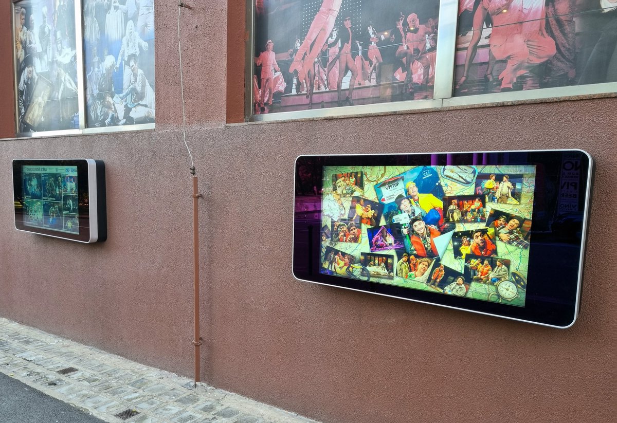 Slideshow app is powering many Digital Signage displays all over the world, including outdoor displays slideshow.digital #DigitalSignage