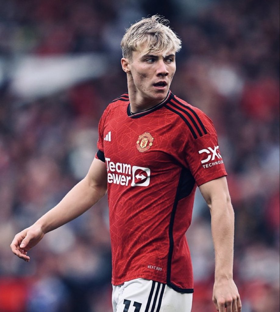 Hojlund hattrick, gue bagiin saldo 200k untuk salah satu FOLLOWERS yang retweet twit ini!

#utdfocusid