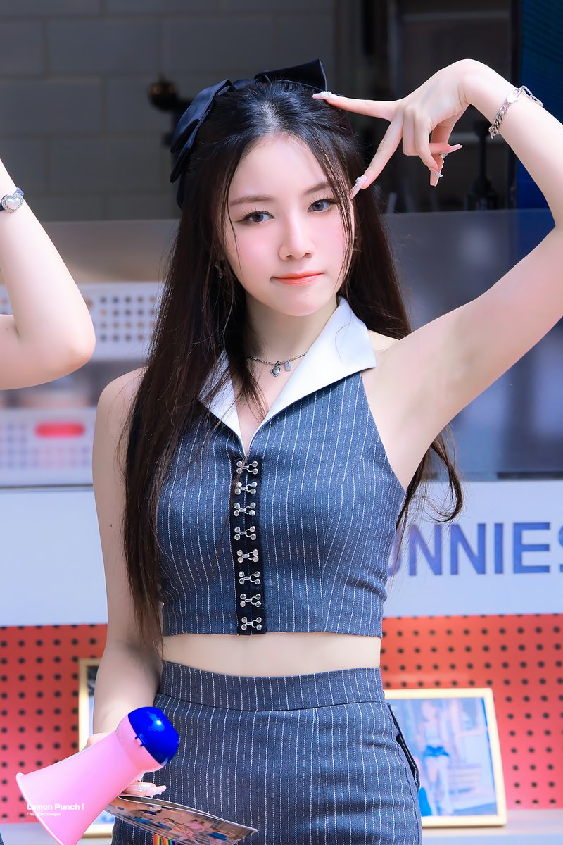 lemonpunch429's tweet photo. 230916 로켓펀치 다현
▶ 물빛문화공원 미니팬미팅

━
#로켓펀치 #RocketPunch #RCPC 
#���현 #Dahyun 
#ロケットパンチ #ダヒョン
@RocketPunch https://t.co/Jtyga0Wh3T