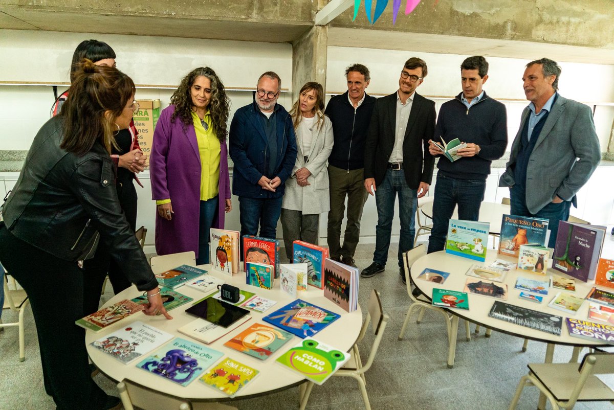 DanielLarrache's tweet photo. @encuentroituza @SergioMassa @gkatopodis @wadodecorrido @ditulliojuli @AlbertoDescalzo @PablocDescalzo @NuevoEncuentro_ @nebuenosaires @miituzaingo Por último, participamos de la inauguración de un Centro de Desarrollo Infantil en Morón junto a los Ministros, el intendente @LucasGhi y @Sabbatella.

El Oeste #DerechoAlFuturo ! https://t.co/sdViWJNAW9